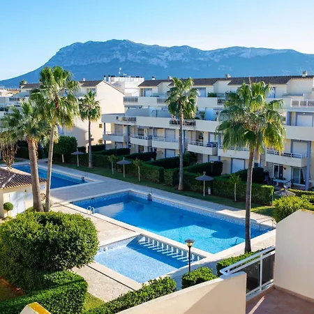 Atico Bassetes Atico En Con Gran Terraza Privada Y Piscina By Family Homes Appartement