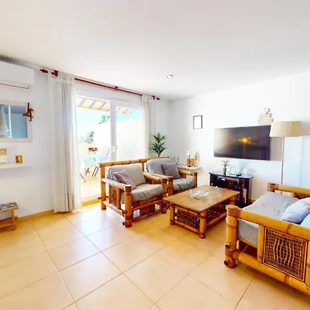 Atico Bassetes Atico En Con Gran Terraza Privada Y Piscina By Family Homes *