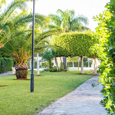 Appartement Atico Bassetes Atico En Con Gran Terraza Privada Y Piscina By Family Homes