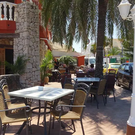 Appartement Atico Bassetes Atico En Con Gran Terraza Privada Y Piscina By Family Homes *